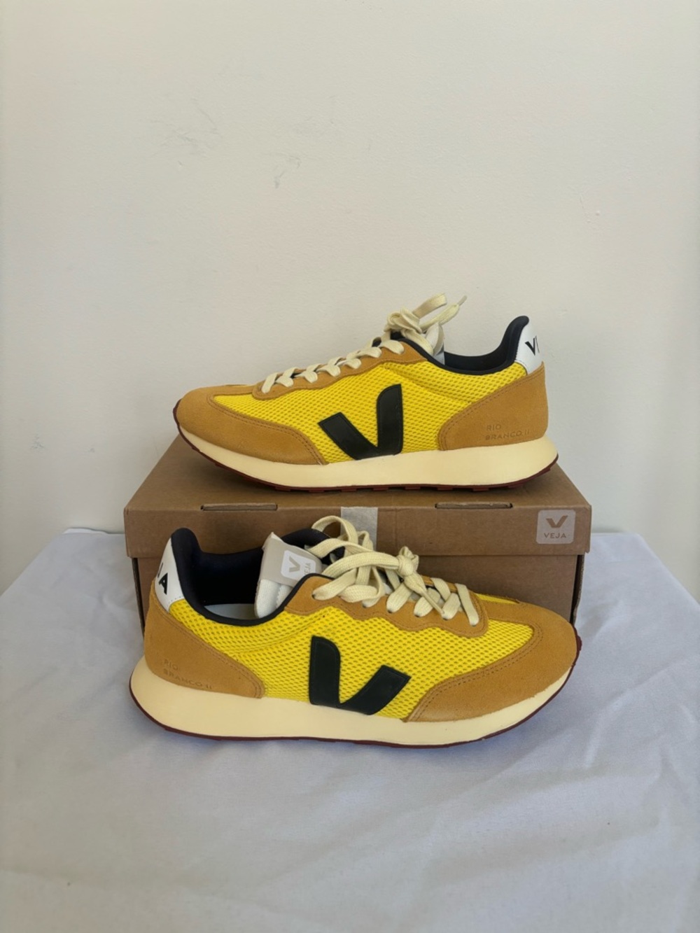 Veja Rio Branco Alveomesh Tonic Black Moutarde Sneakers Size 9 Womens Eu40 NWB